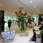 מלון Beatriz Costa & 4*