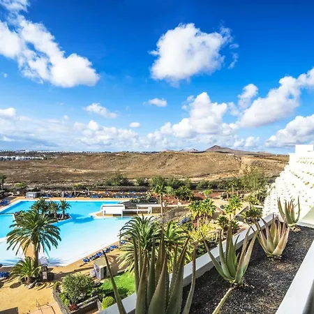 Beatriz Costa & Costa Teguise