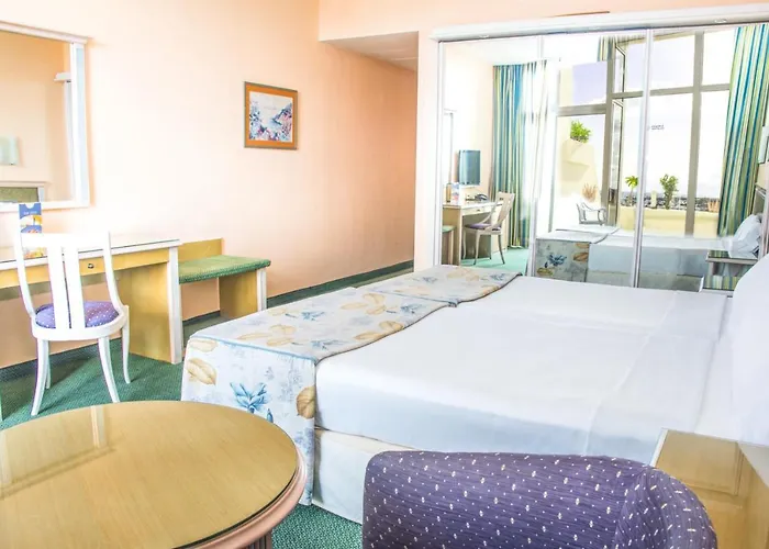 Beatriz Costa & Costa Teguise