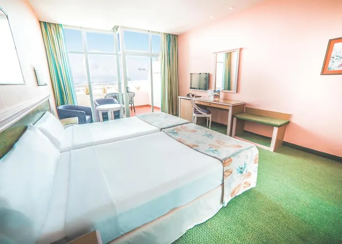 Beatriz Costa & Hotel Costa Teguise