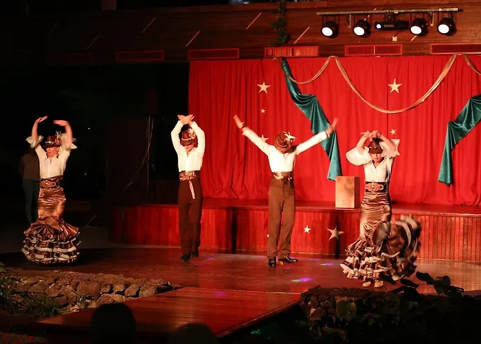 Отель Beatriz Costa &