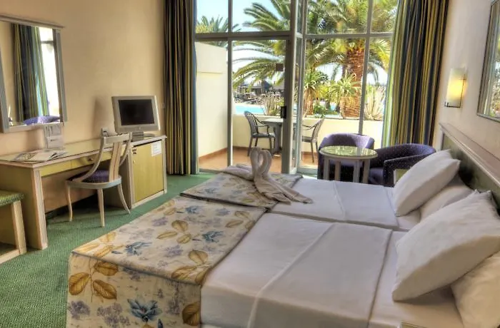 Beatriz Costa & Hotel Costa Teguise