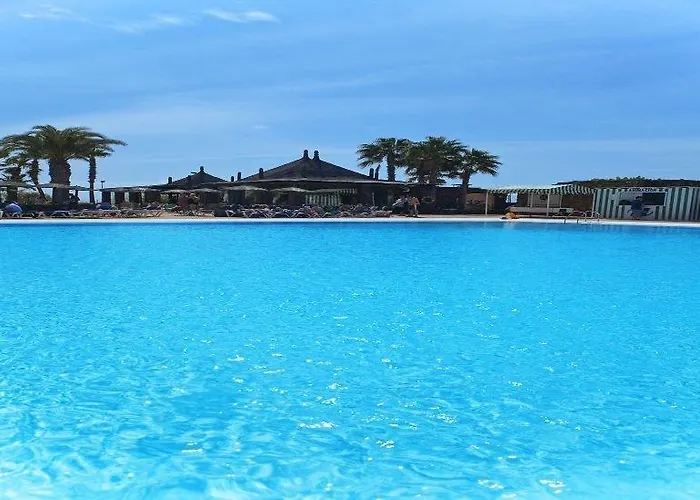 Beatriz Costa & Hotel Costa Teguise