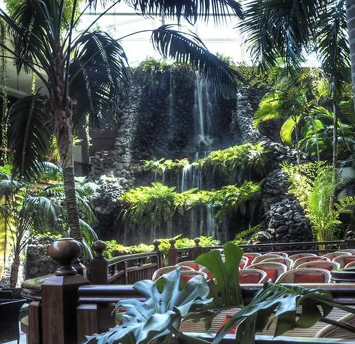 Beatriz Costa & Costa Teguise