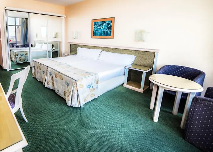 מלון Beatriz Costa &