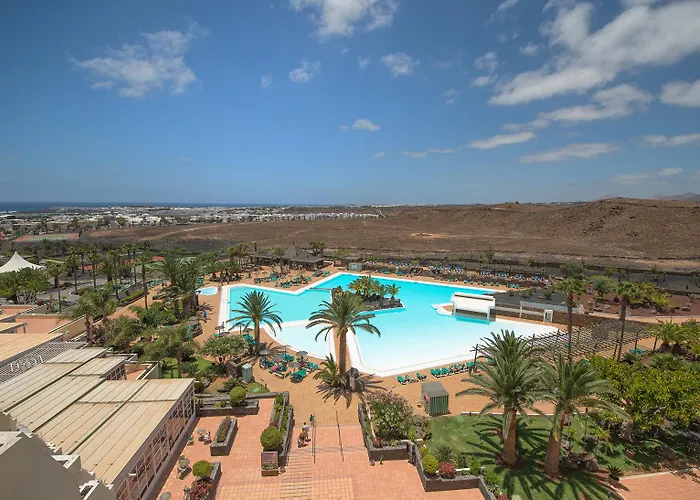 Beatriz Costa & מלון