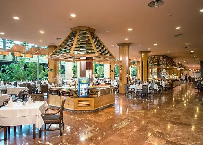 Beatriz Costa & מלון קוסטה טגוויסה