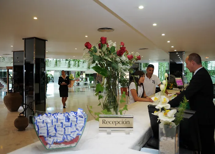 מלון Beatriz Costa & 4*