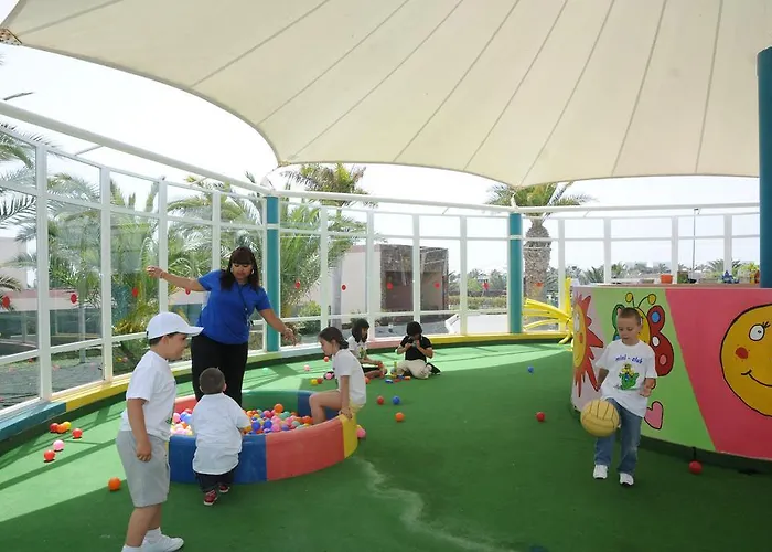 מלון Beatriz Costa & 4*